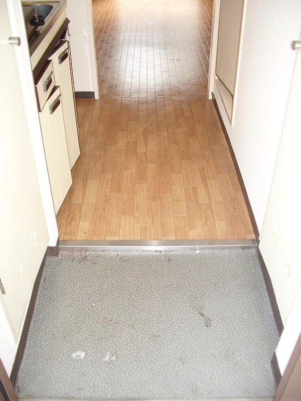 ユースフル笹塚第２ 玄関