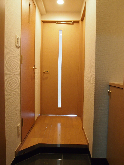 ルーブル学芸大学参番館 玄関