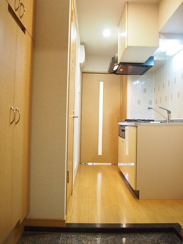 ルーブル日本橋 玄関