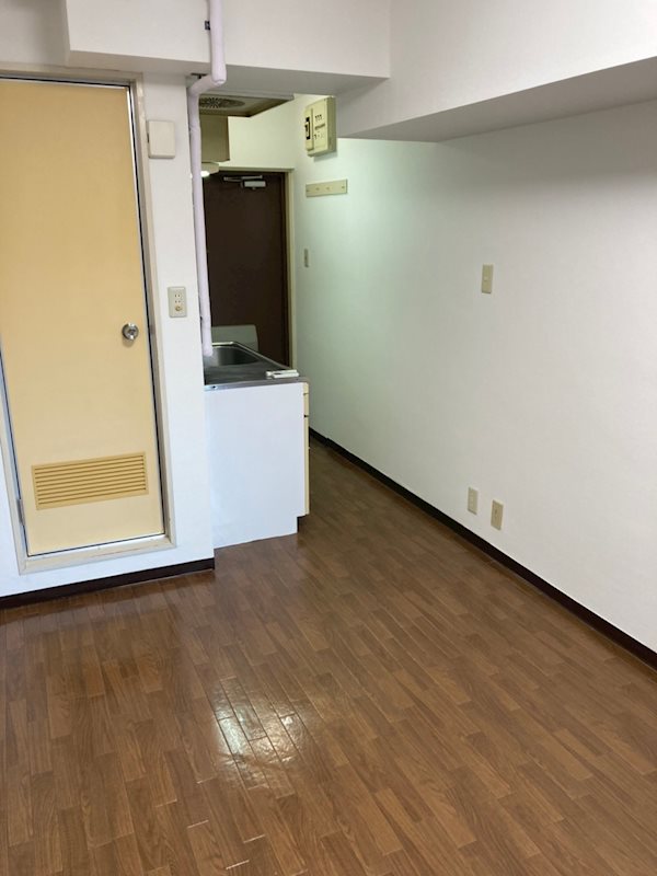 クリスタル笹塚パート１ 玄関