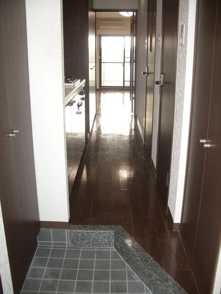 ルーブル都立家政 玄関