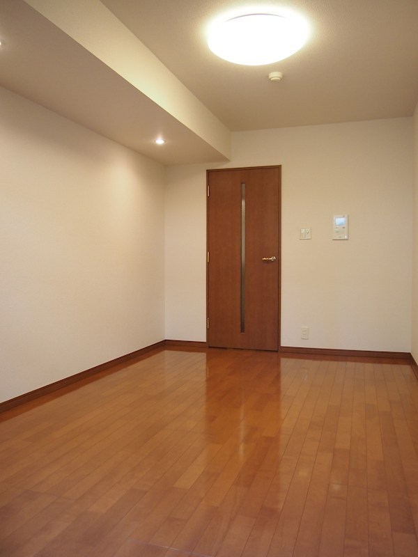 ルーブル早稲田六番館 リビング