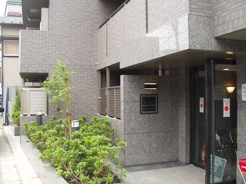 ルーブル新宿西落合参番館 エントランス