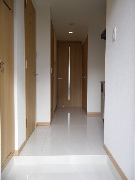 ルーブル三田 玄関