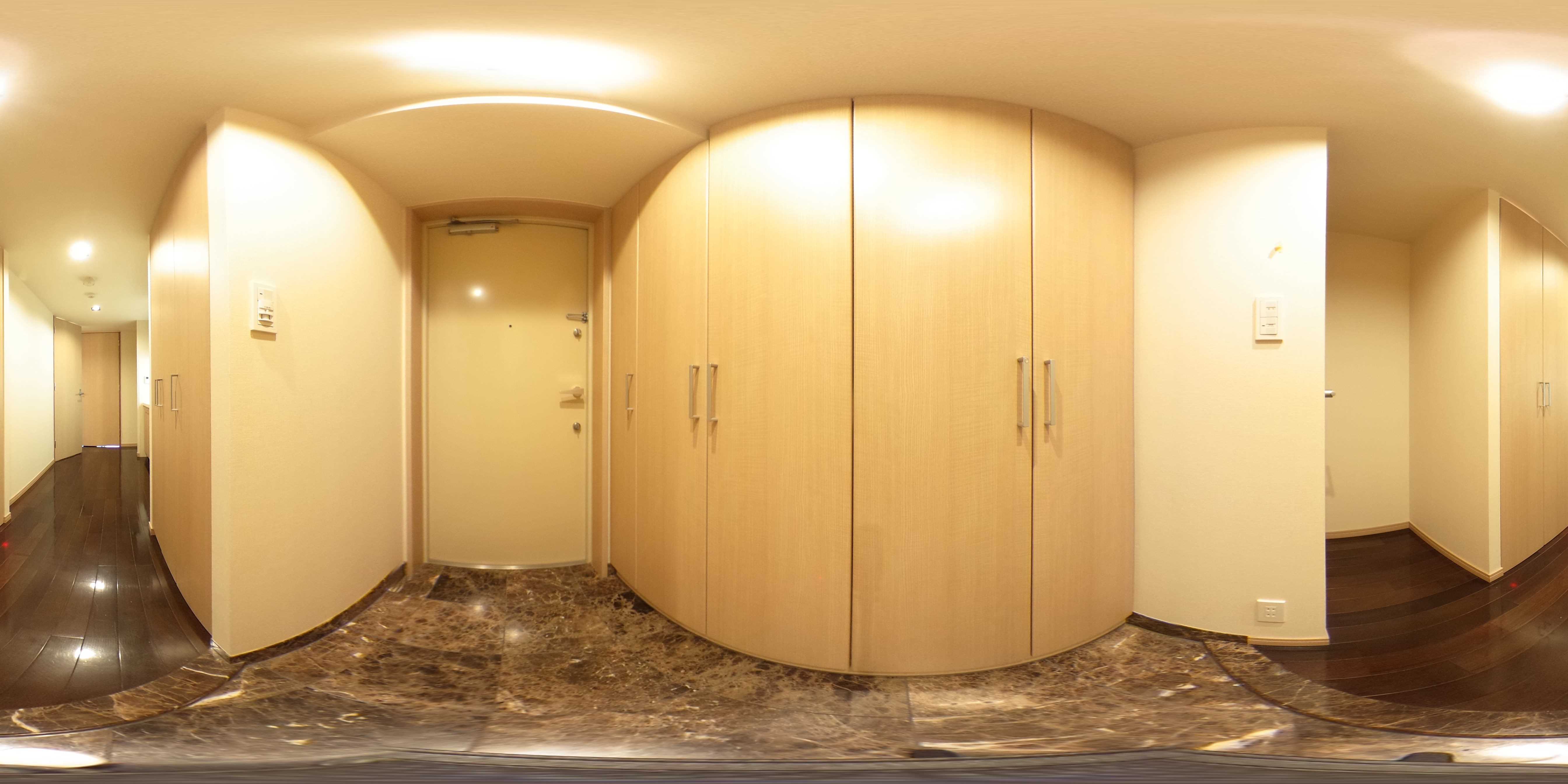 エスティメゾン銀座 玄関