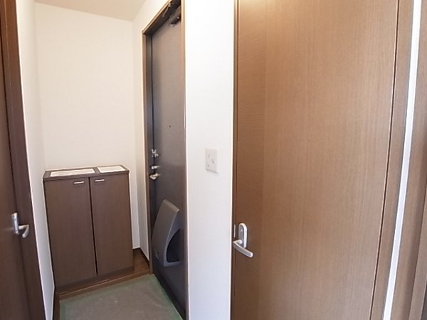 グランシード西台 玄関