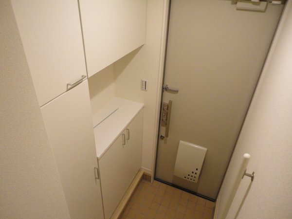 ラカーサフィオーレ 玄関