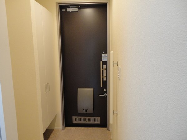 ベルーガ 玄関