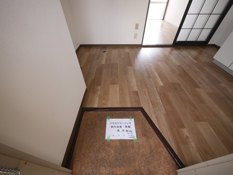 エステートピア 玄関