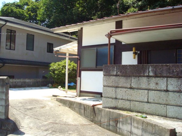 佐藤信宏住宅 駐車場