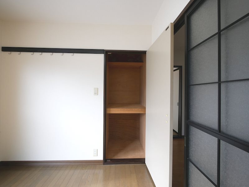 クラルテ南高野 収納
