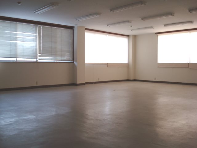 いずみビル その他