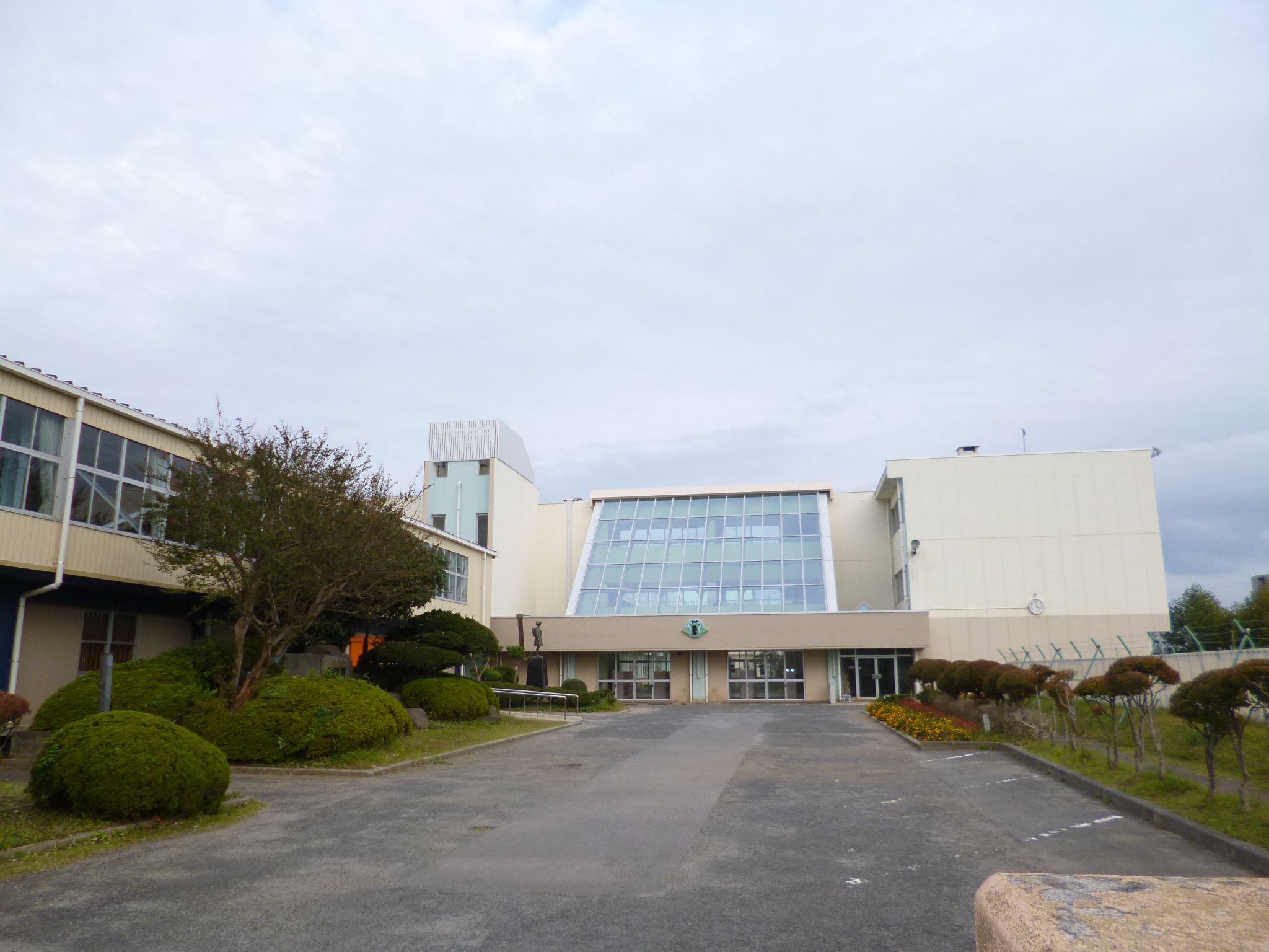 コーポスズキ  小学校