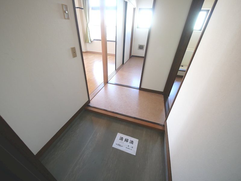 飯嶋ビル 玄関