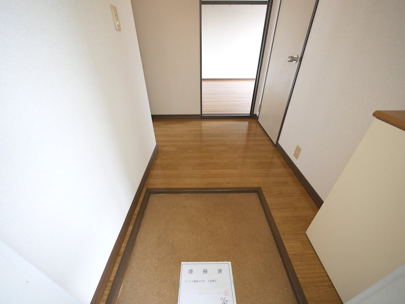 カーサ大みかＢ 玄関