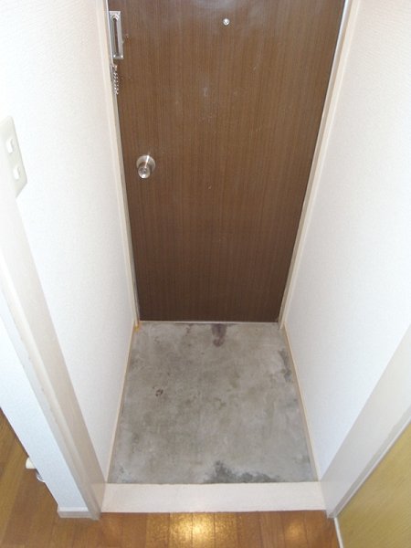 ひかり荘 玄関