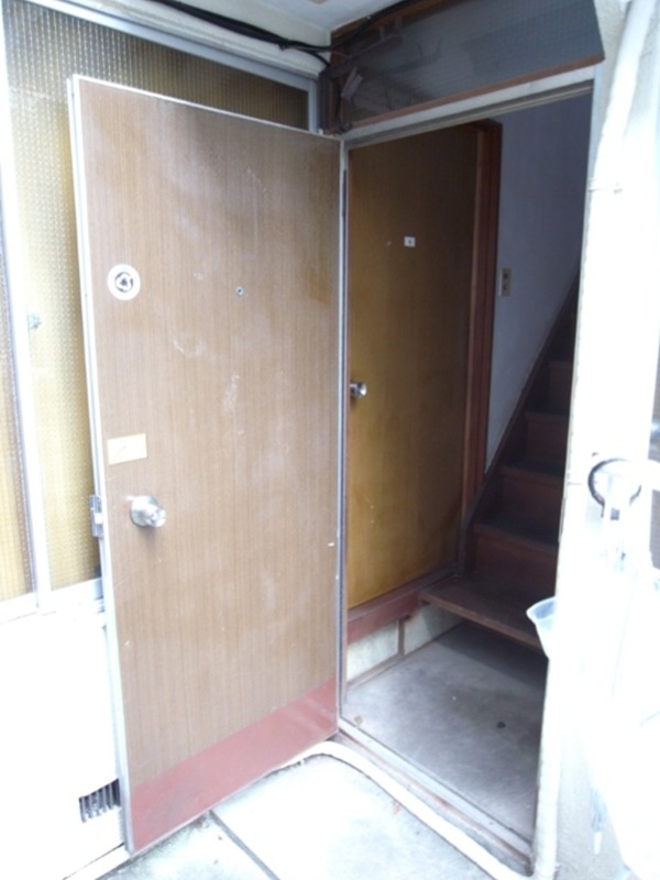 マエダ荘 玄関
