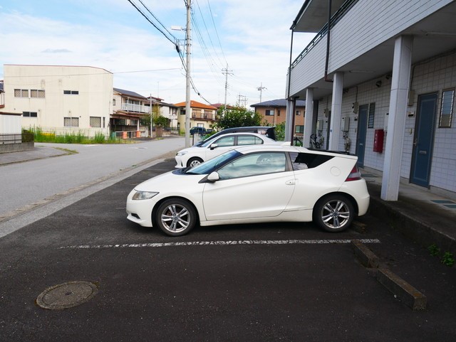 上村コーポ 駐車場