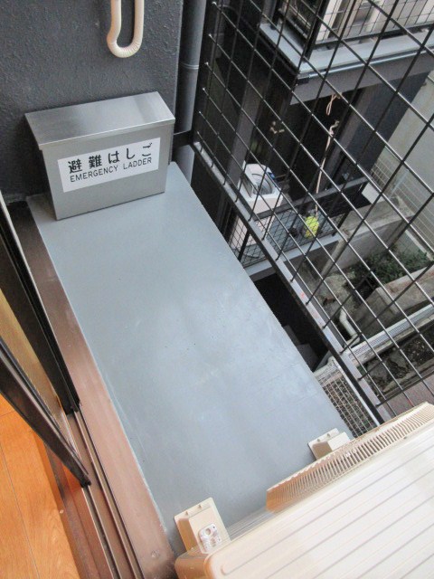 リベラル２ ベランダ