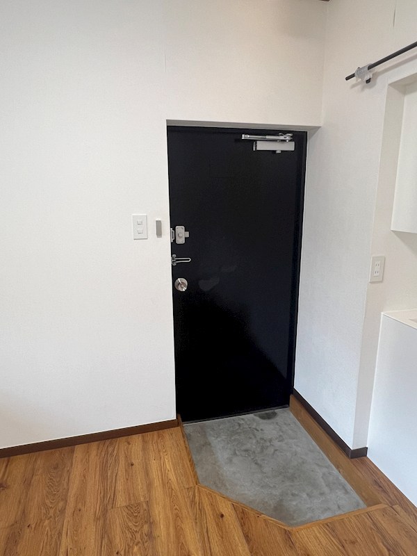 リベラル２ 玄関