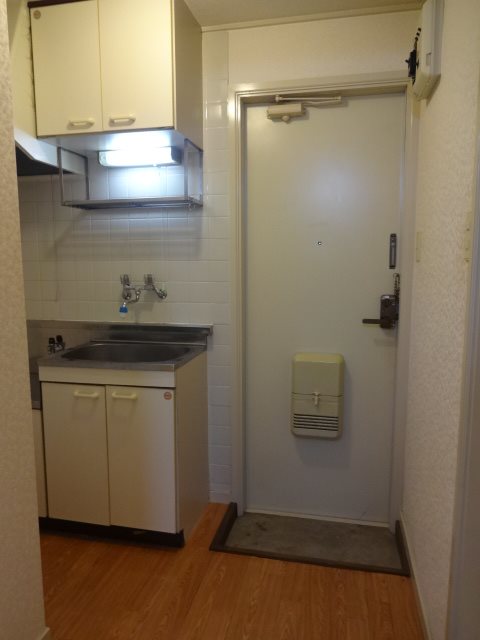 安西ハイツ 玄関