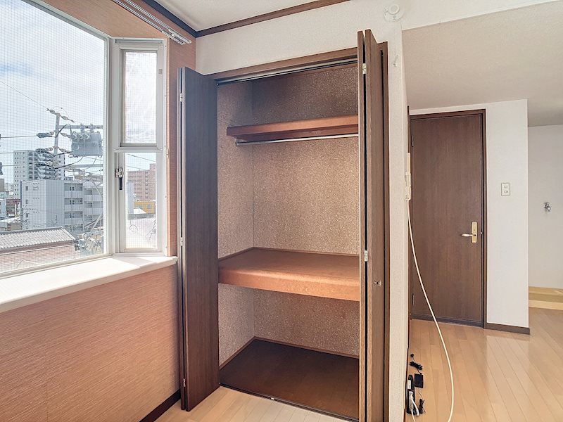 シャルム八幡 収納