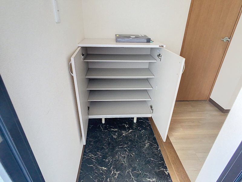 まきの木館うたり 玄関