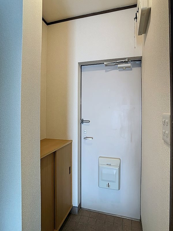 イーグルハイツ 玄関