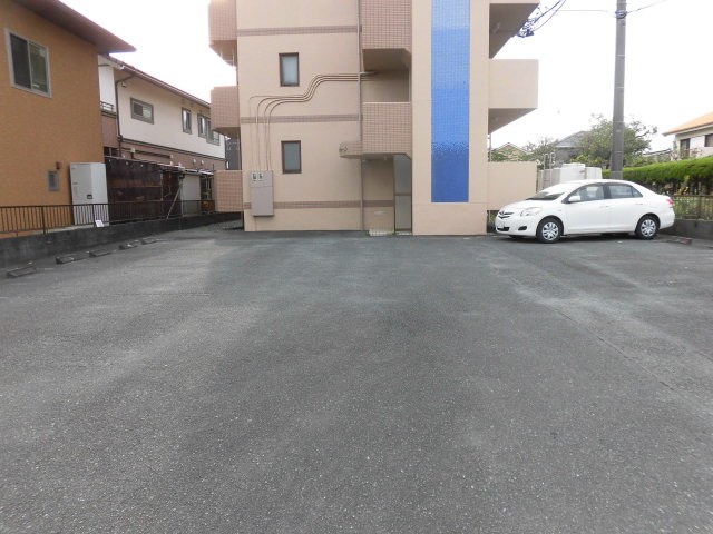 スプランドゥール 駐車場