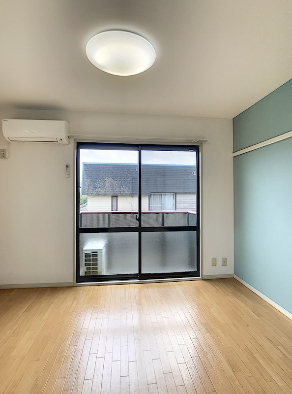 ハイツナナサト リビング