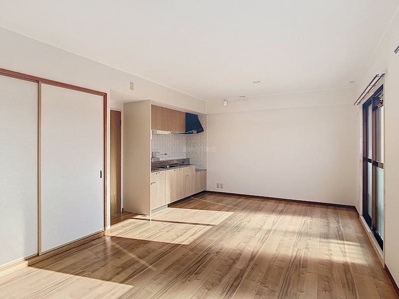 クラウンハイツ リビング