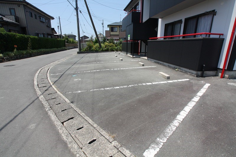 フィオーレ 駐車場