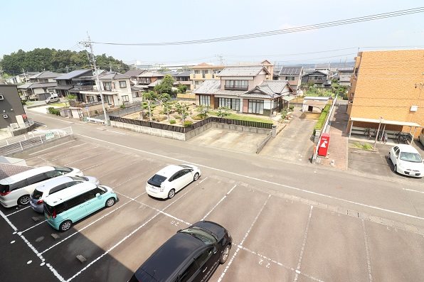 ラポール下俣南 駐車場