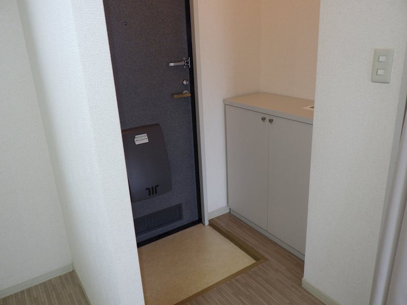 ルミエール宮の西 玄関