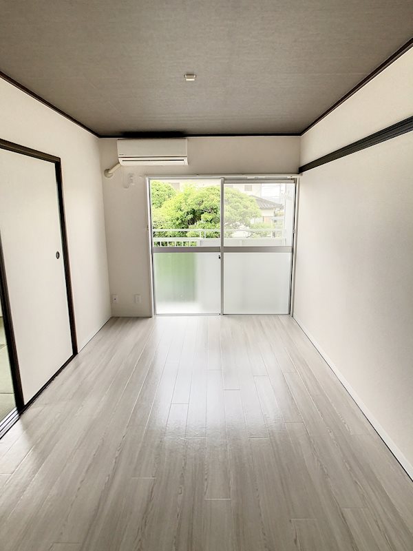 ロジュマン旭 リビング
