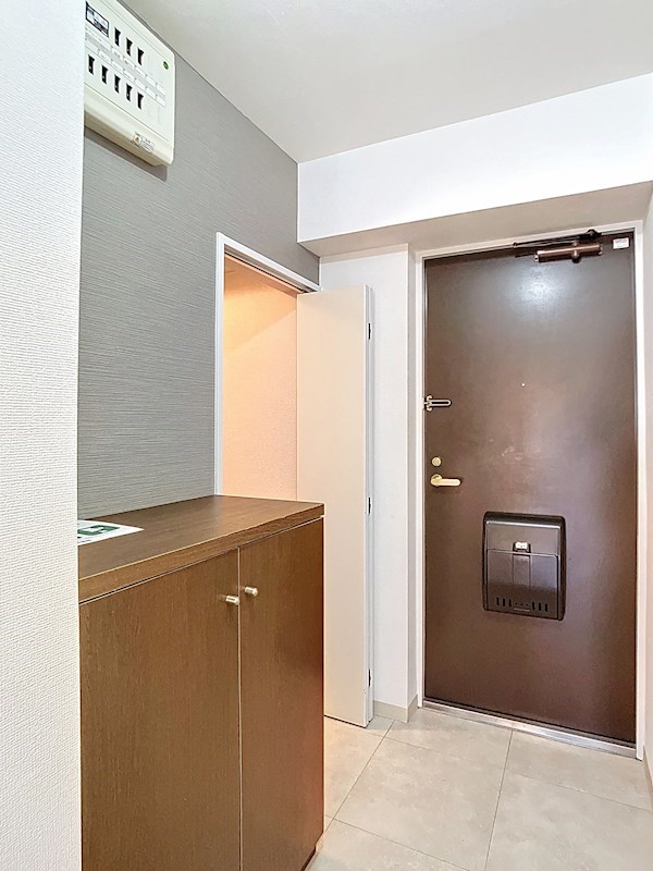 パルプラザ栄 玄関