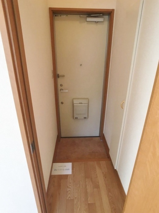 ヒルトップ 玄関