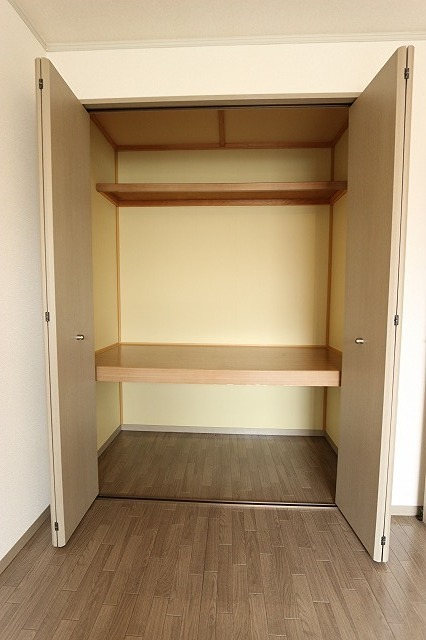 マーチ　梶塚 収納