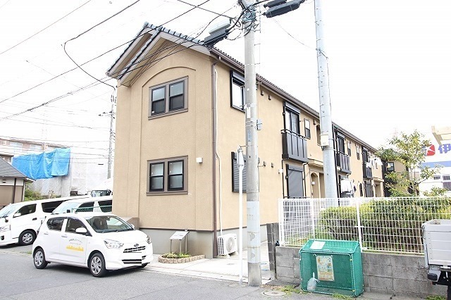ソレアード新横浜 外観