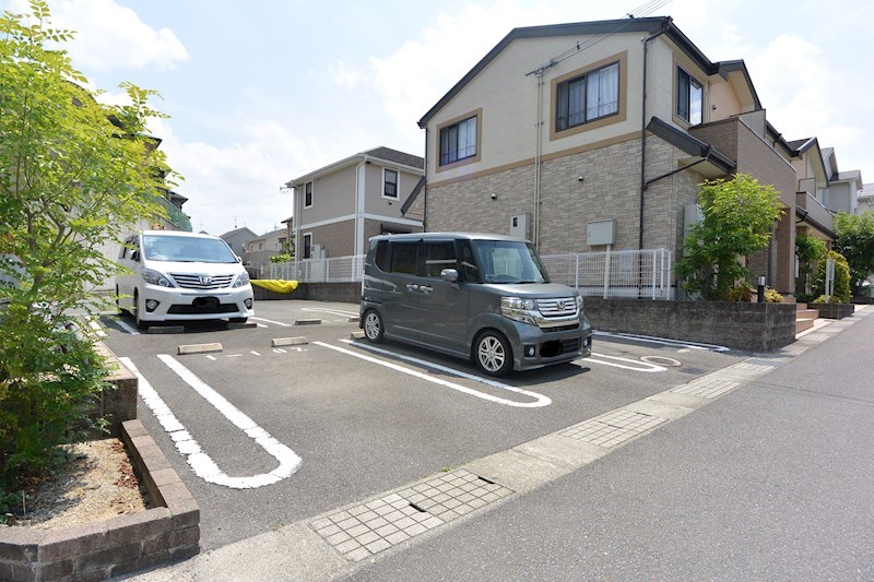 ラフレシールレストⅠ 駐車場