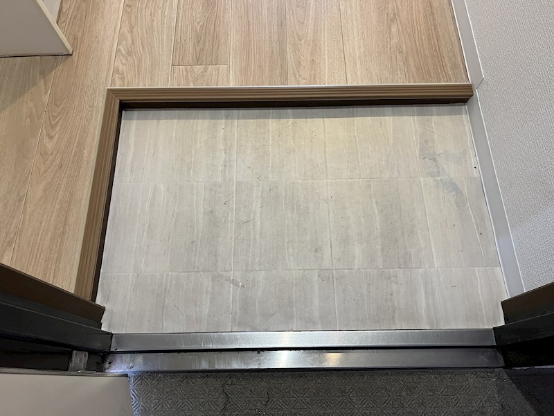 シャトークレール 玄関