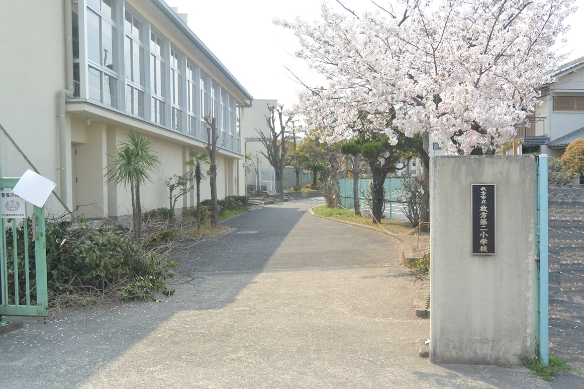 サンコート・サヨミ 小学校