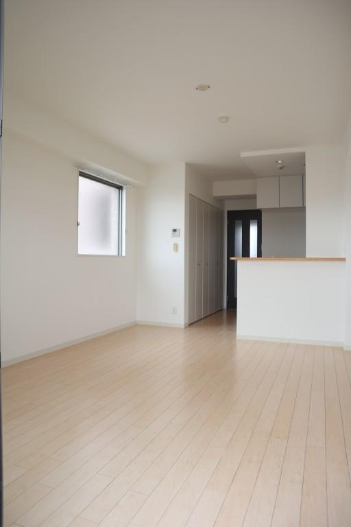 アストラルコート リビング