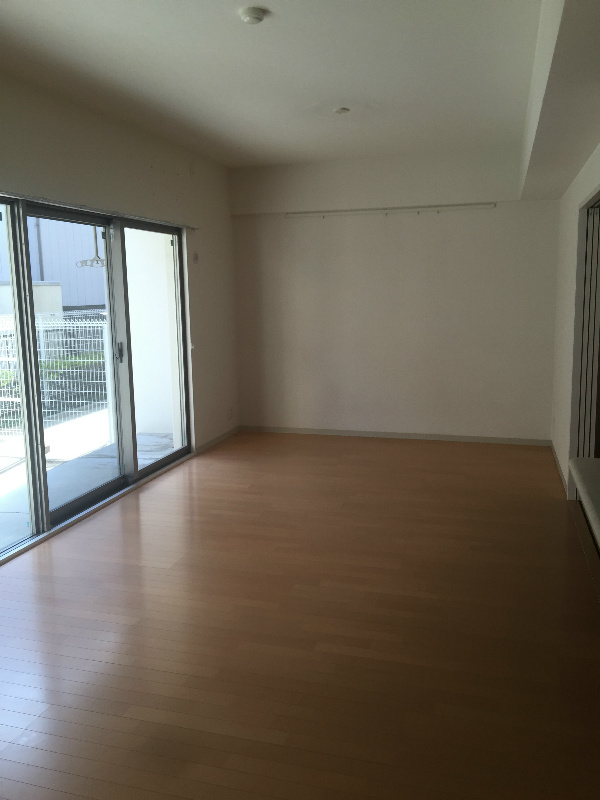 ｺﾝﾌｫｰﾄ ﾌﾟﾚｲｽ(藤沢) 玄関