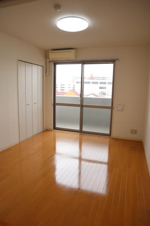 プレジール ベッドルーム