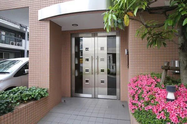 イトーピア神宮外苑estudio エントランス