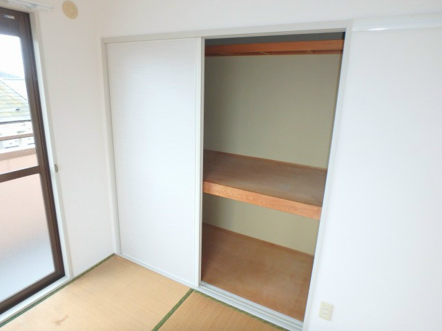 ソレイユ楠 収納