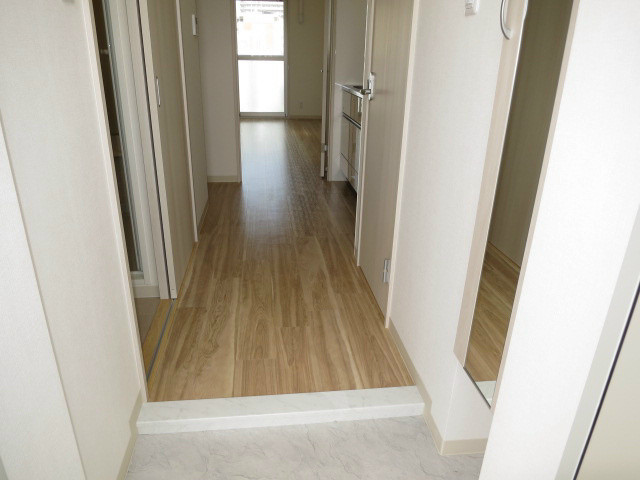 ミリアディたかつき 玄関