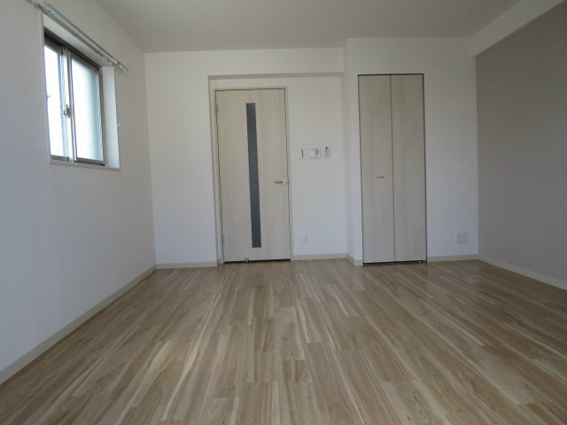 ミリアディたかつき リビング