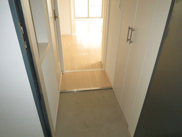 TIAハイム上本町 玄関